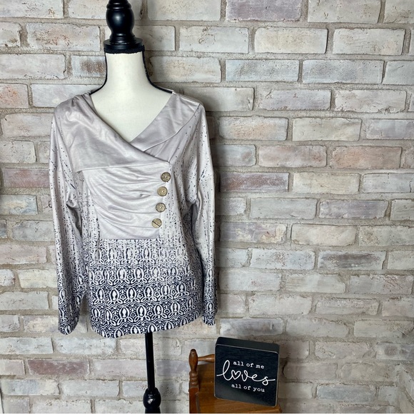 NWT Noracora Long Sleeve Pullover Top - Picture 3 of 8